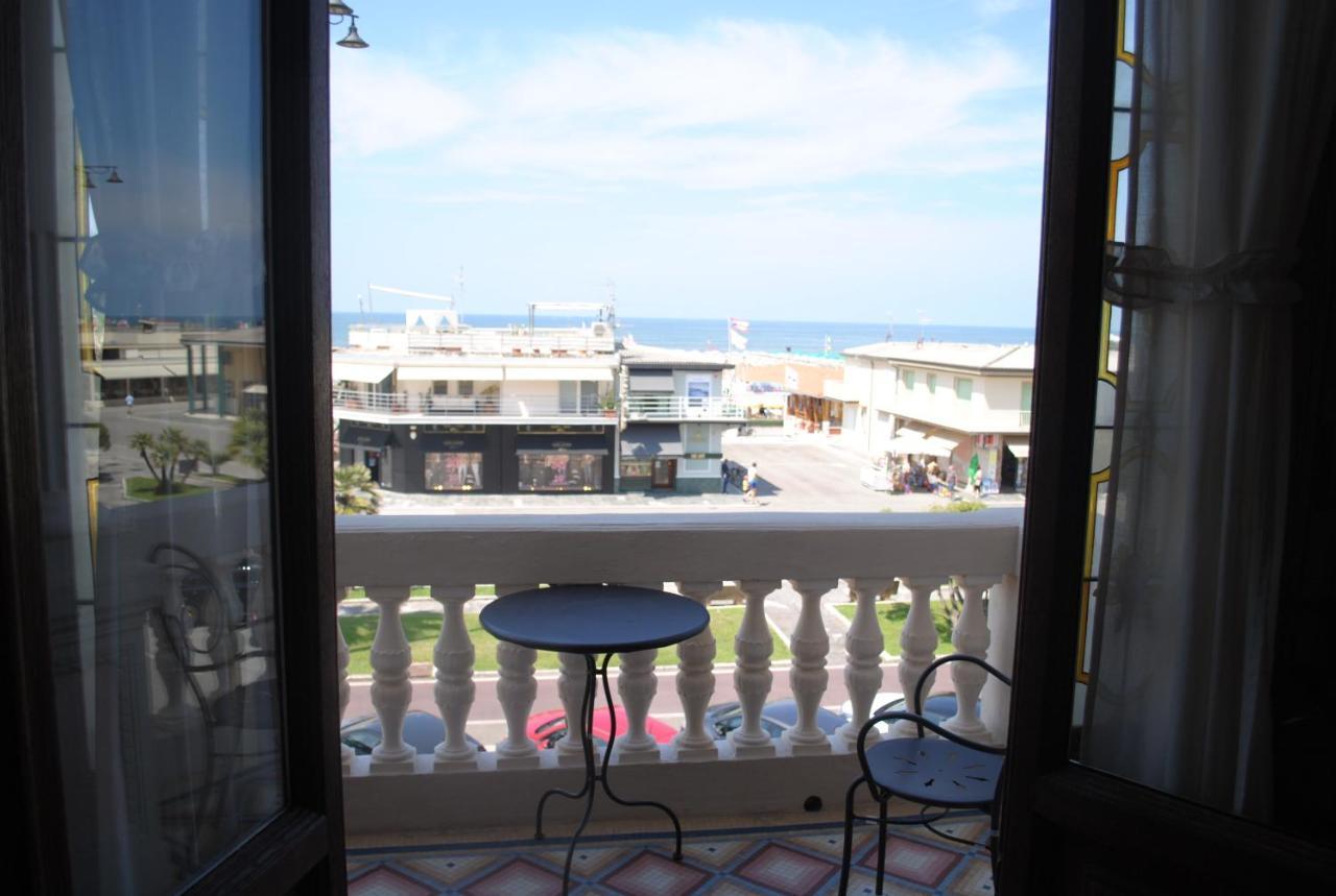 Villa Tina Hotel Viareggio Exterior foto