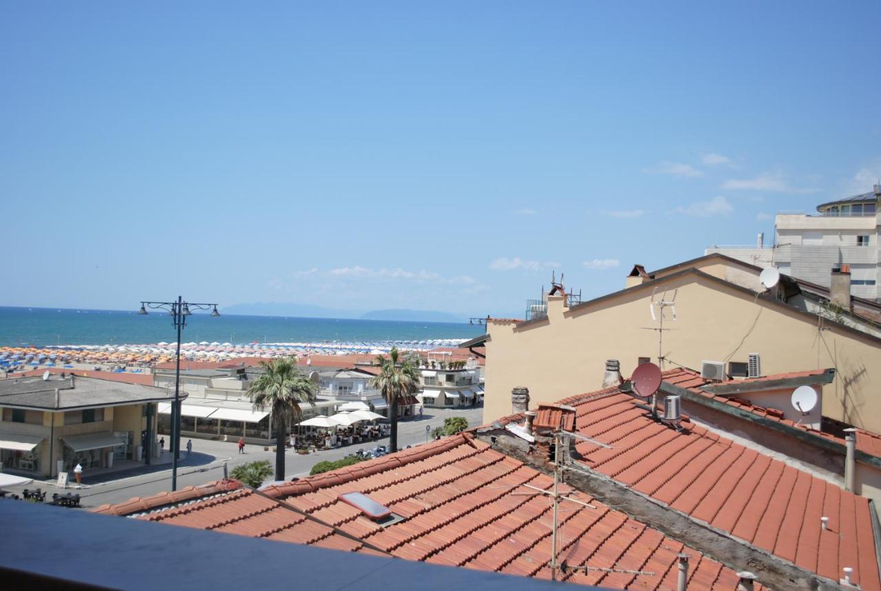 Villa Tina Hotel Viareggio Exterior foto