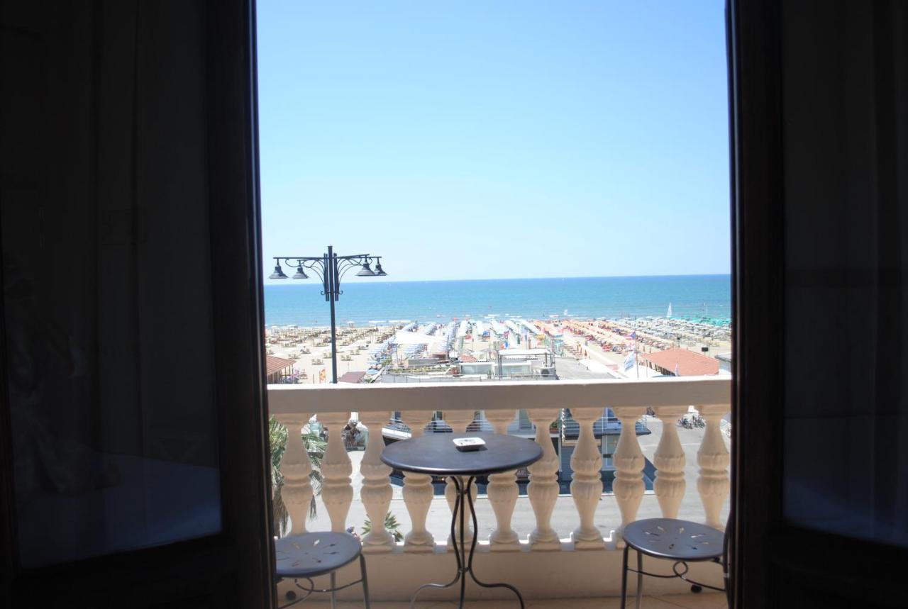 Villa Tina Hotel Viareggio Exterior foto