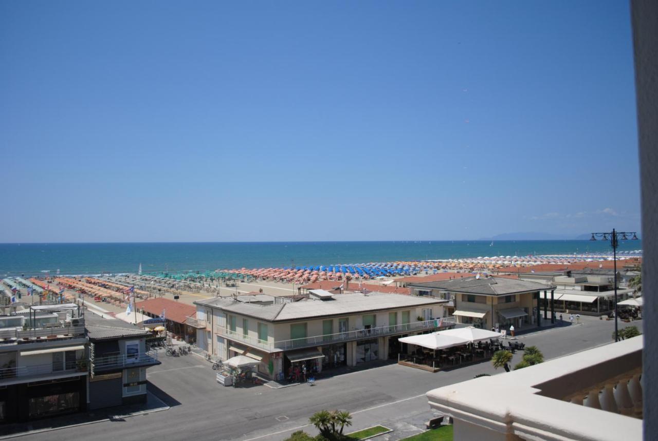 Villa Tina Hotel Viareggio Exterior foto