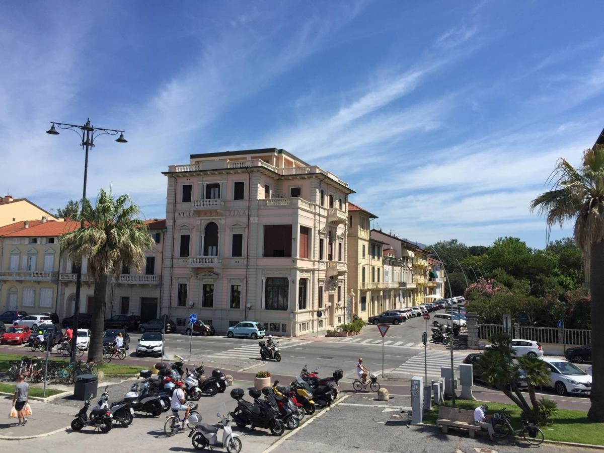 Villa Tina Hotel Viareggio Exterior foto