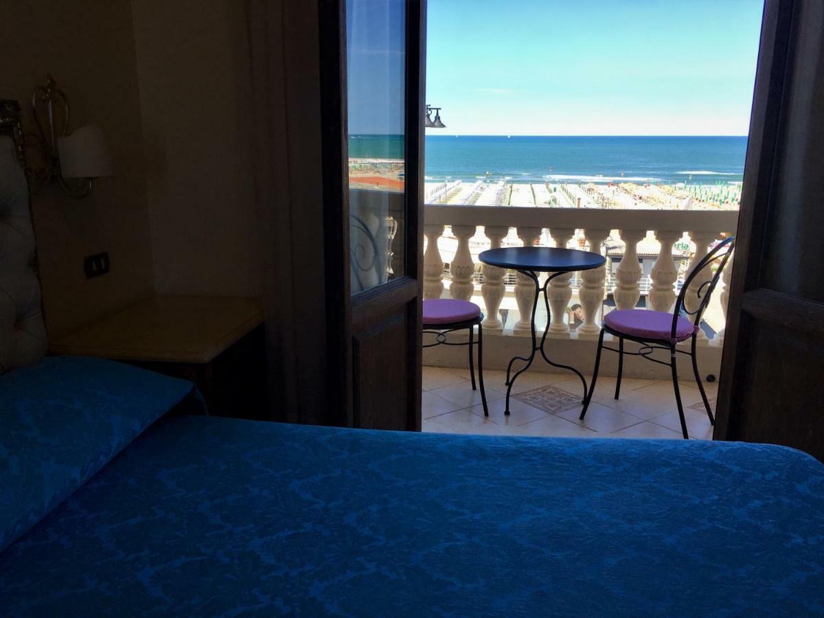 Villa Tina Hotel Viareggio Exterior foto