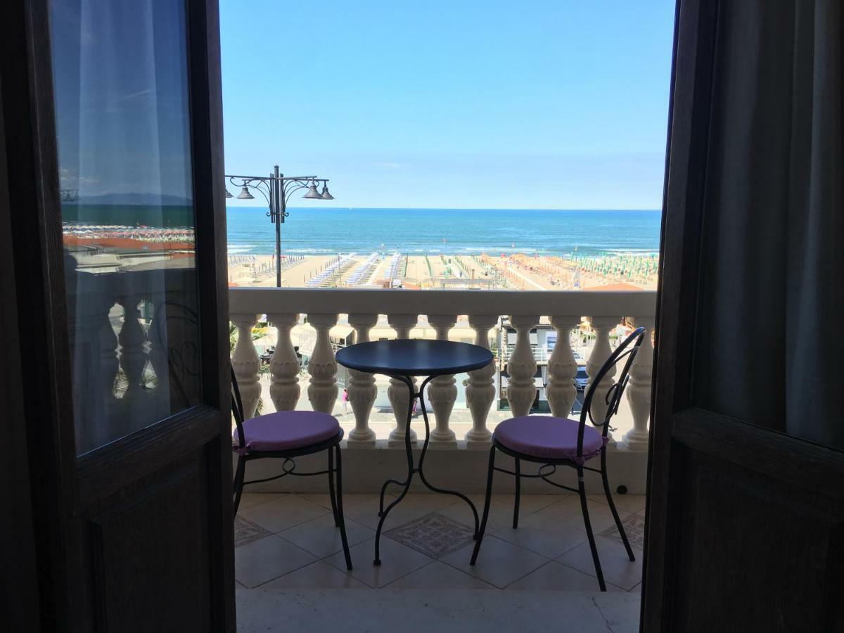 Villa Tina Hotel Viareggio Exterior foto